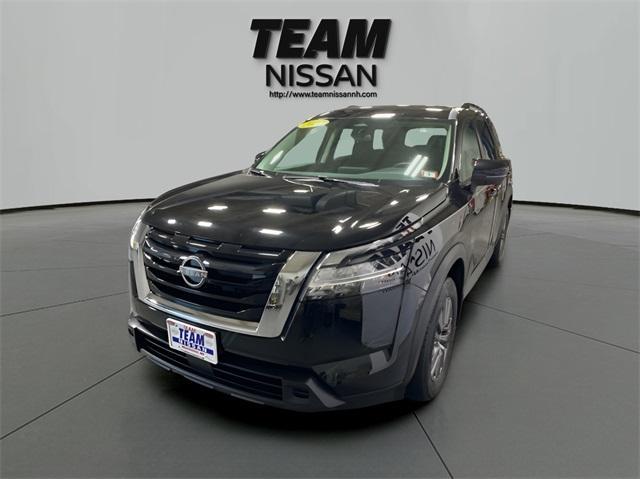 2022 nissan pathfinder sv