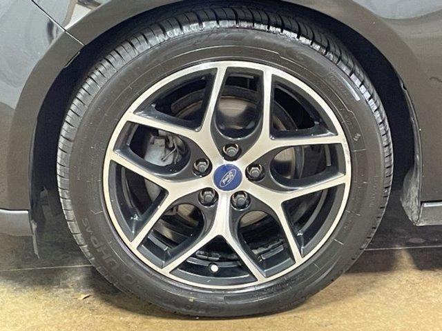 2017 ford focus sel