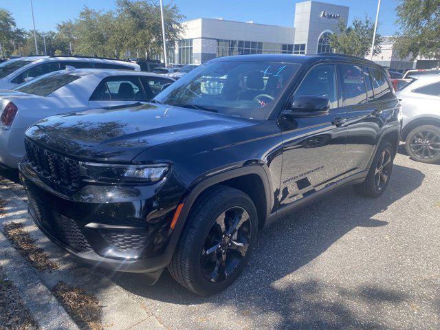 2023 jeep grand cherokee altitude