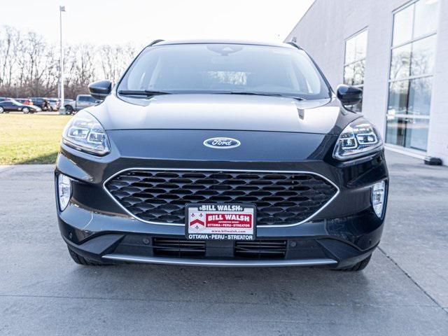2022 ford escape titanium