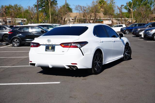 2023 toyota camry se