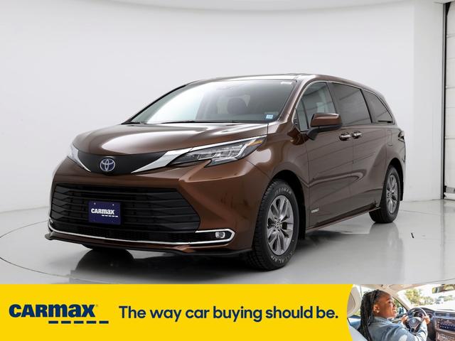 2021 toyota sienna xle