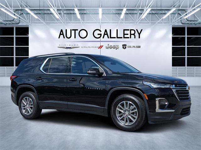 2023 chevrolet traverse lt leather
