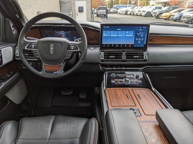2022 lincoln navigator black label