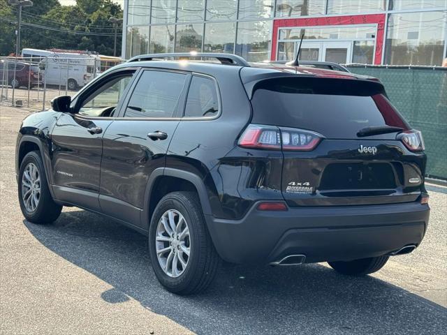 2022 jeep cherokee latitude lux