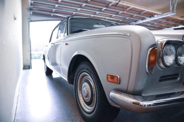 beautiful rolls-royce silver shadow long wheel base