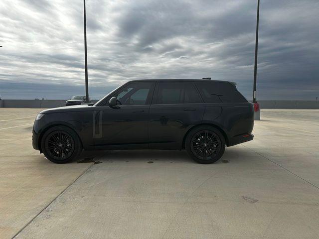 2023 land rover range rover p400 se