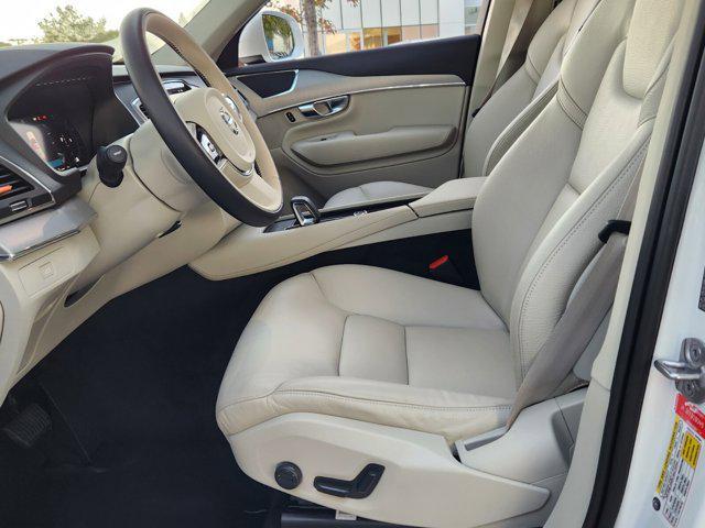 2023 volvo xc90 b5 core