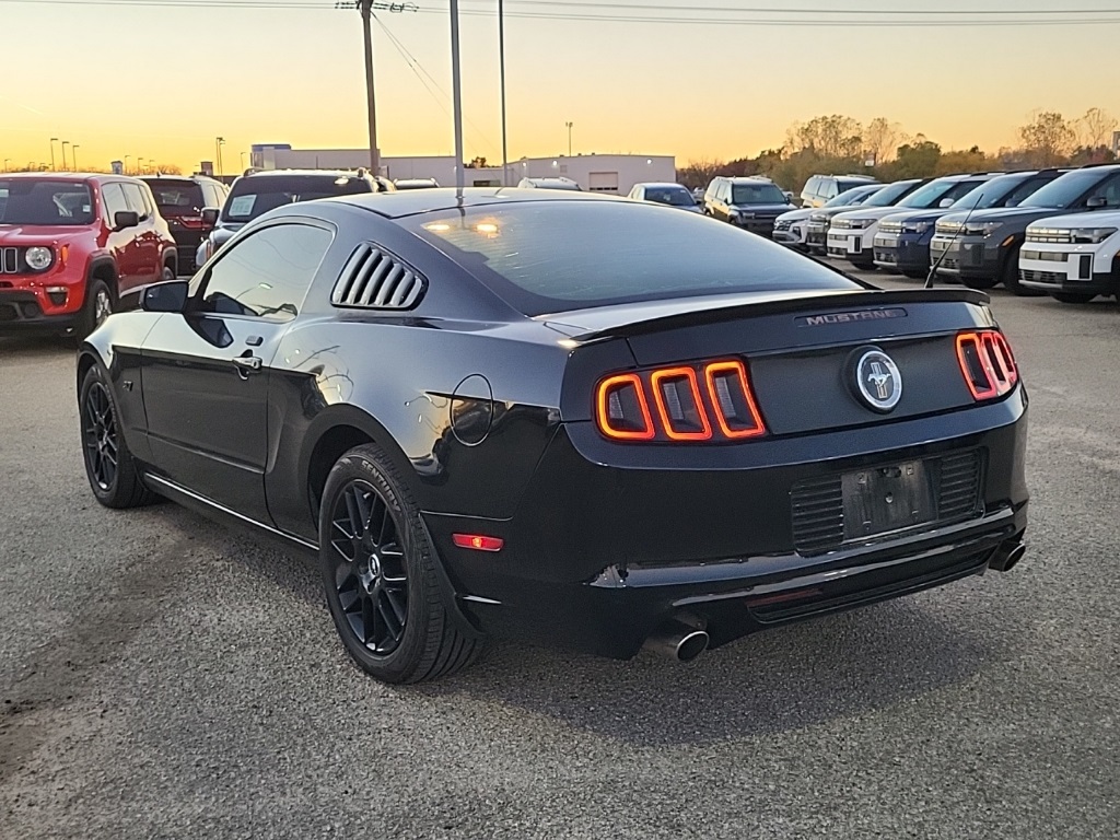 2014 ford mustang v6