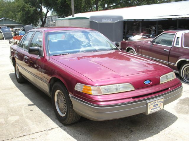 1992 ford crown victoria touring sedan p75