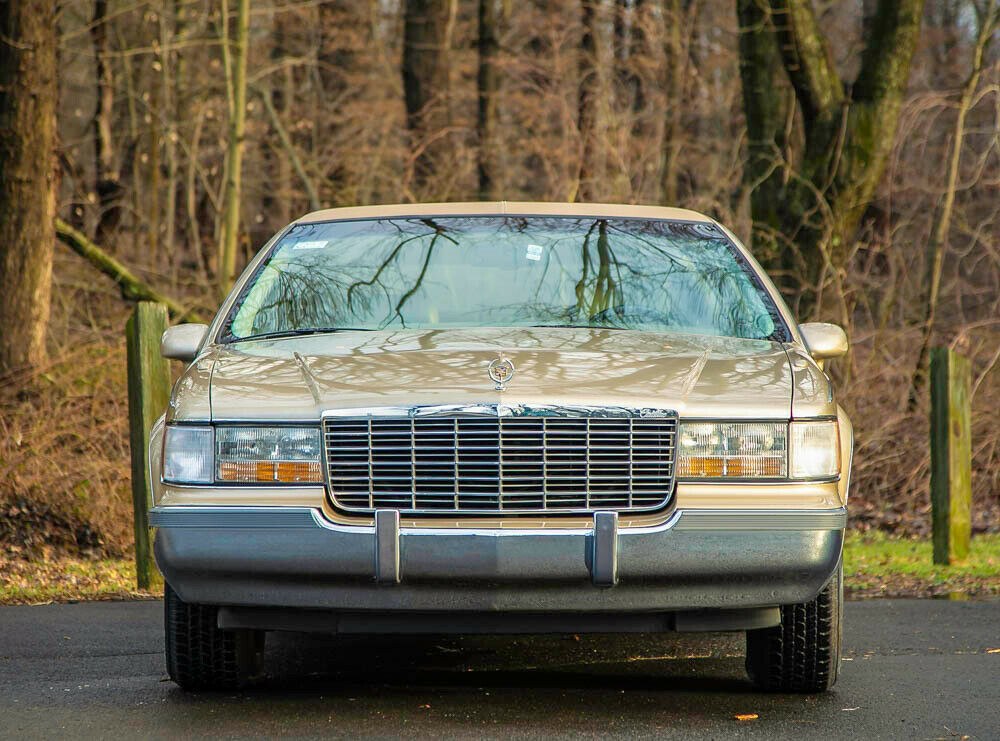 1993 cadillac fleetwood brougham 1 owner low 79k southern garaged carfax!