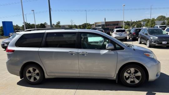 2012 Toyota Sienna