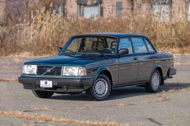 1993 volvo 240 base 4dr sedan