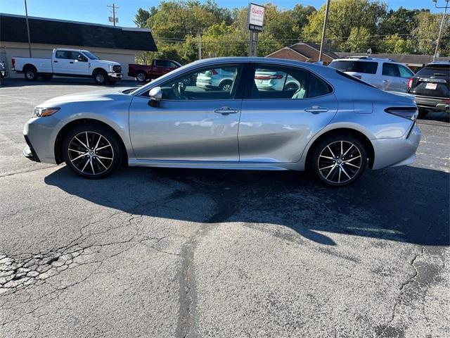 2023 toyota camry se nightshade