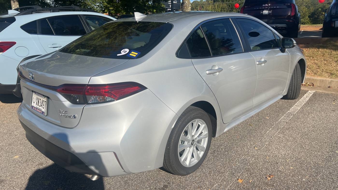 2024 toyota corolla hybrid xle