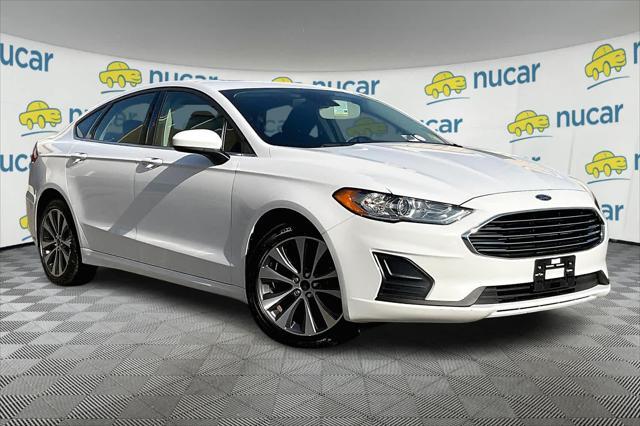 2020 ford fusion se