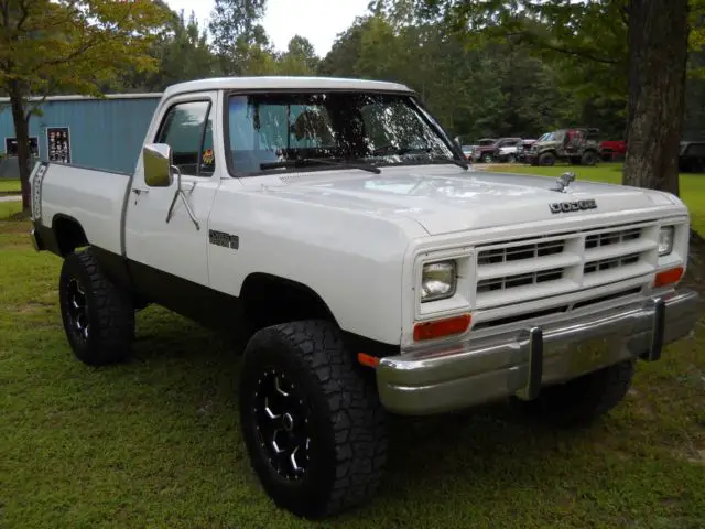 1986 dodge w150 power wagon 4x4 awsome truck!