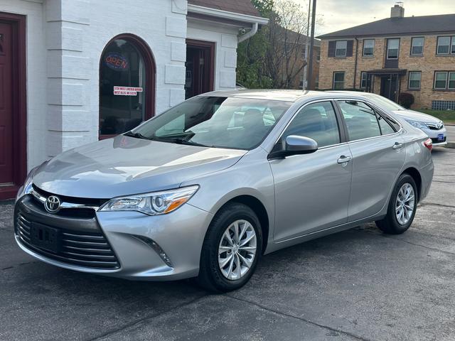 2017 toyota camry le