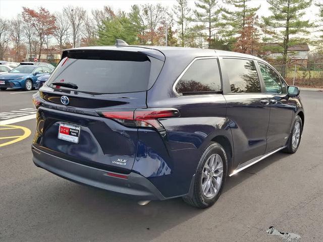 2021 toyota sienna xle 8 passenger