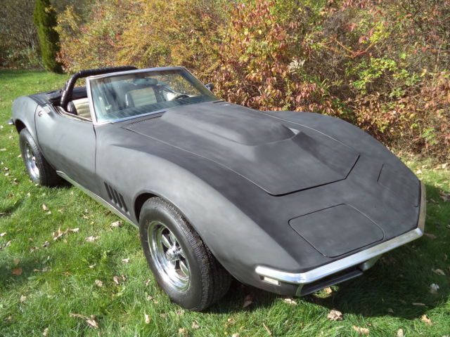 1968 corvette convertible big block. same owner and off the road since 1984 !!!!
