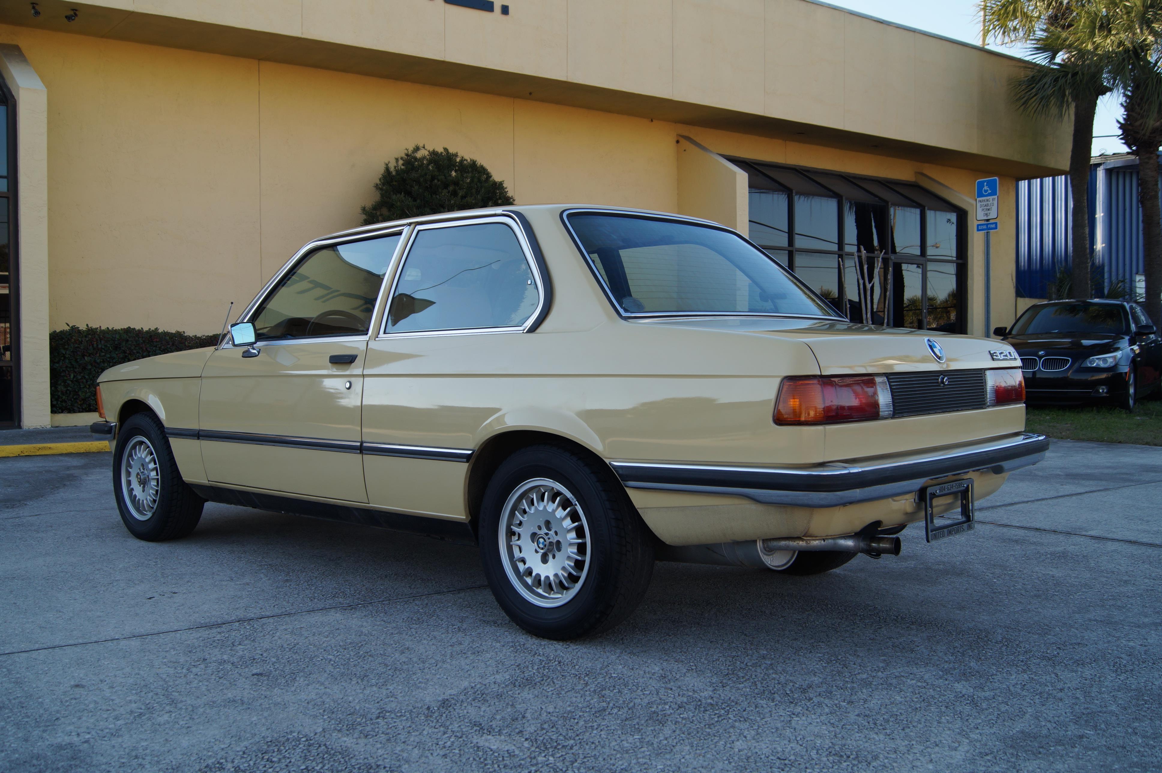 absolutely stunning bmw 320i e21 with original 22k miles