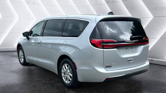2024 Chrysler Pacifica