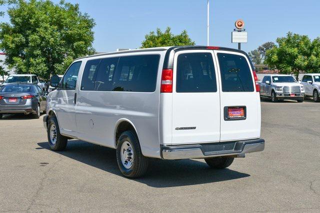 2020 chevrolet express 2500 rwd 2500 regular wheelbase lt