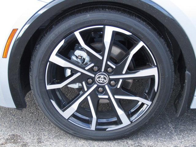 2024 toyota prius prime xse premium