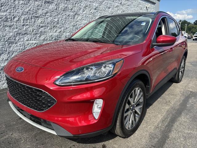 2022 ford escape titanium