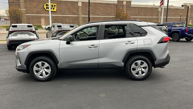 2021 toyota rav4 le