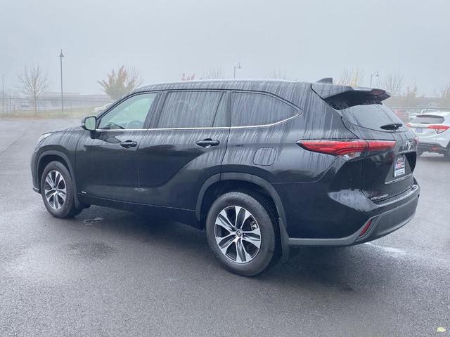 2022 toyota highlander hybrid xle