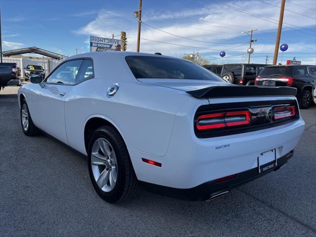 2023 dodge challenger sxt