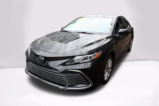 2024 toyota camry le
