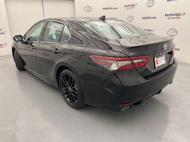 2024 toyota camry hybrid se