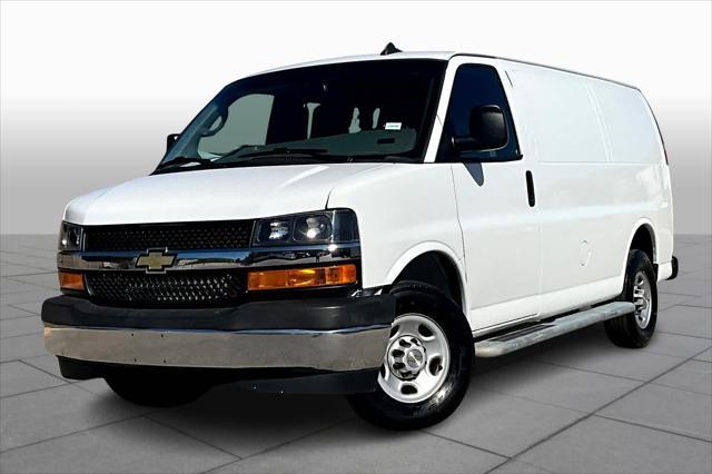 2022 chevrolet express 2500 rwd 2500 regular wheelbase wt