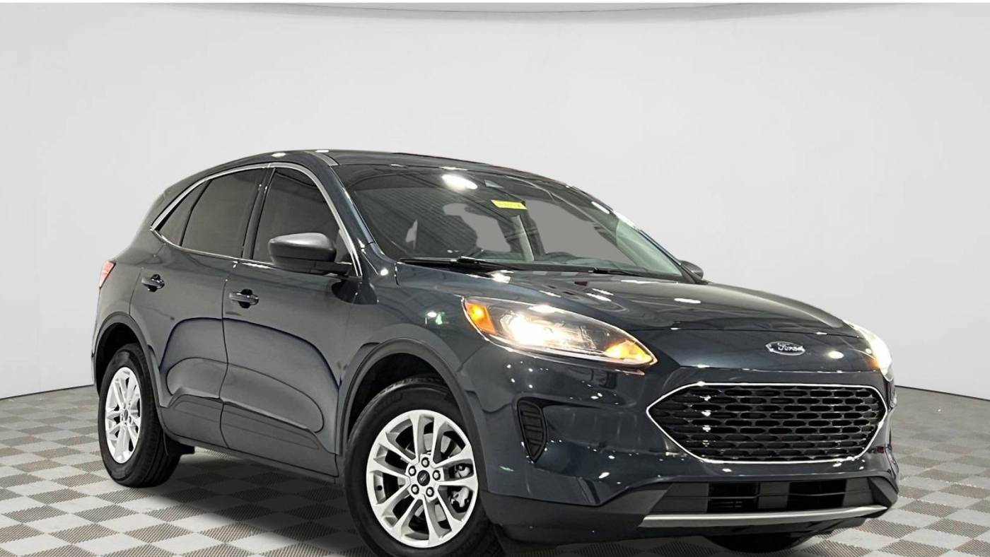 2022 ford escape se