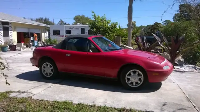 1993 red mazda miata coupe convertible