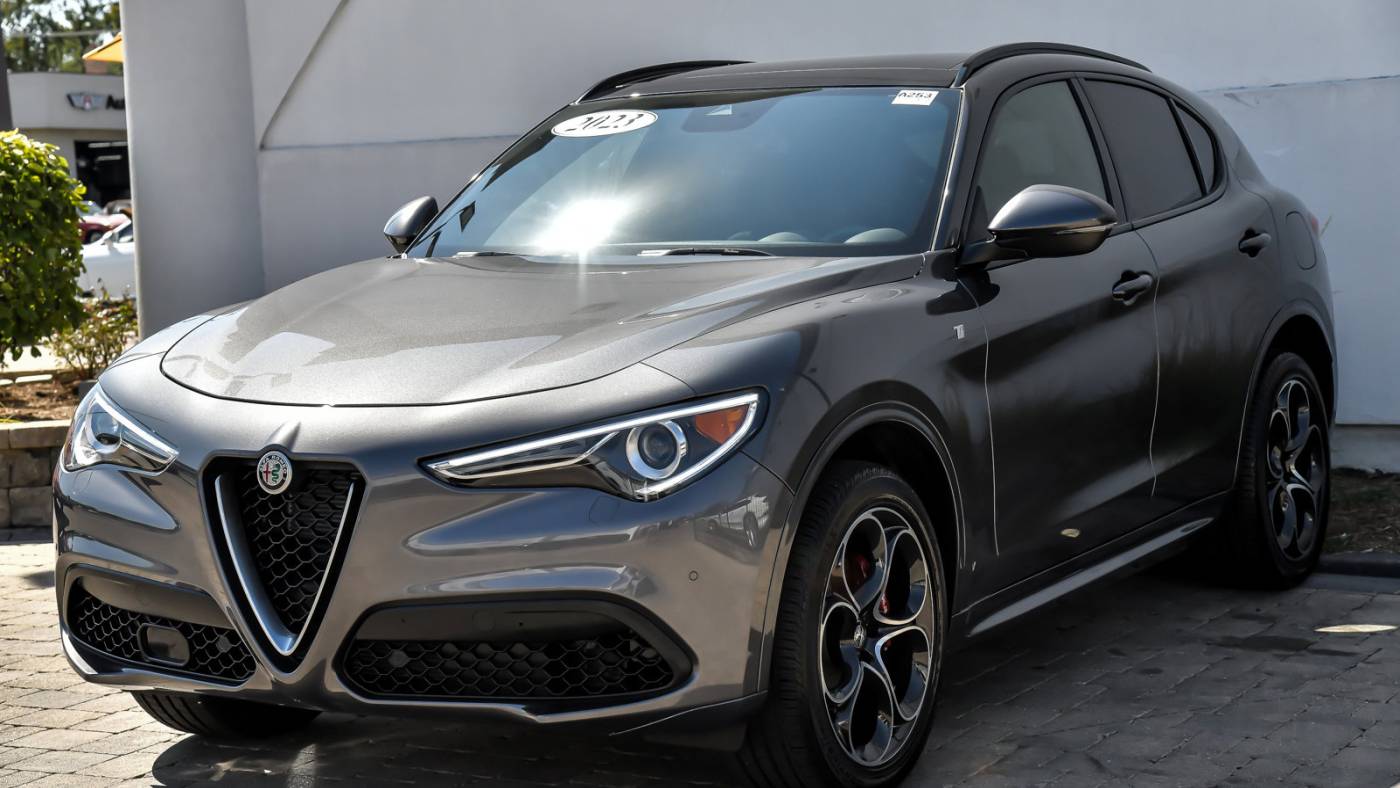 2023 alfa romeo stelvio ti