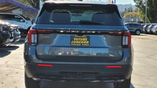 2025 Ford Explorer