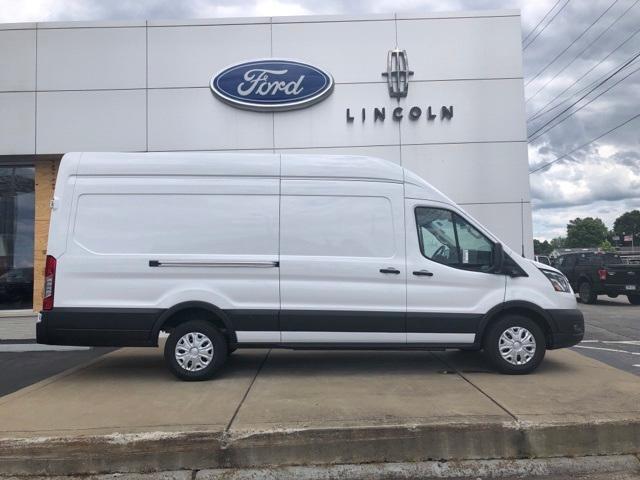 2023 ford e-transit base