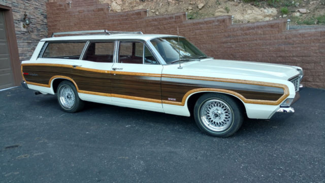 1968 ford country squire 10 pass. wagon