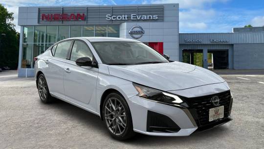 2024 Nissan Altima 2.0 sr