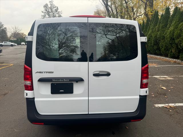 2016 mercedes-benz metris base