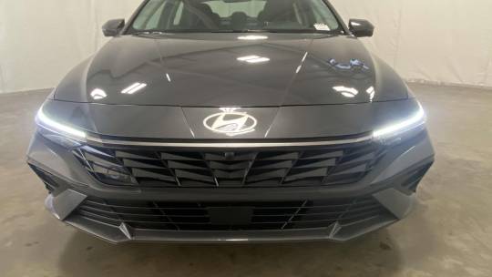 new 2024 hyundai elantra limited ivt