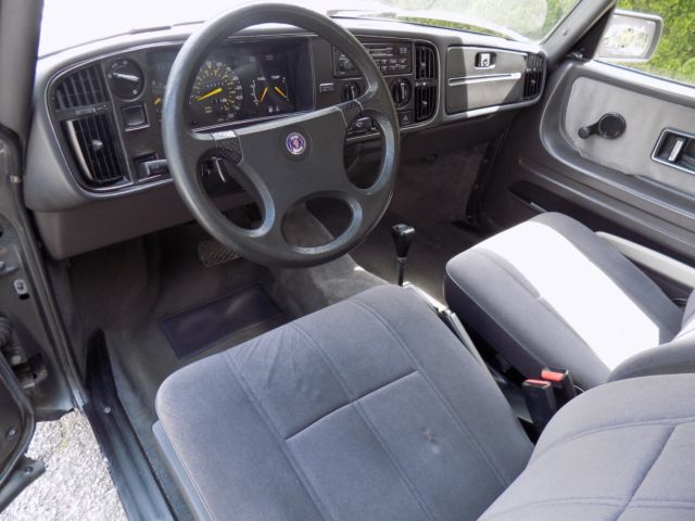1989 classic saab 900