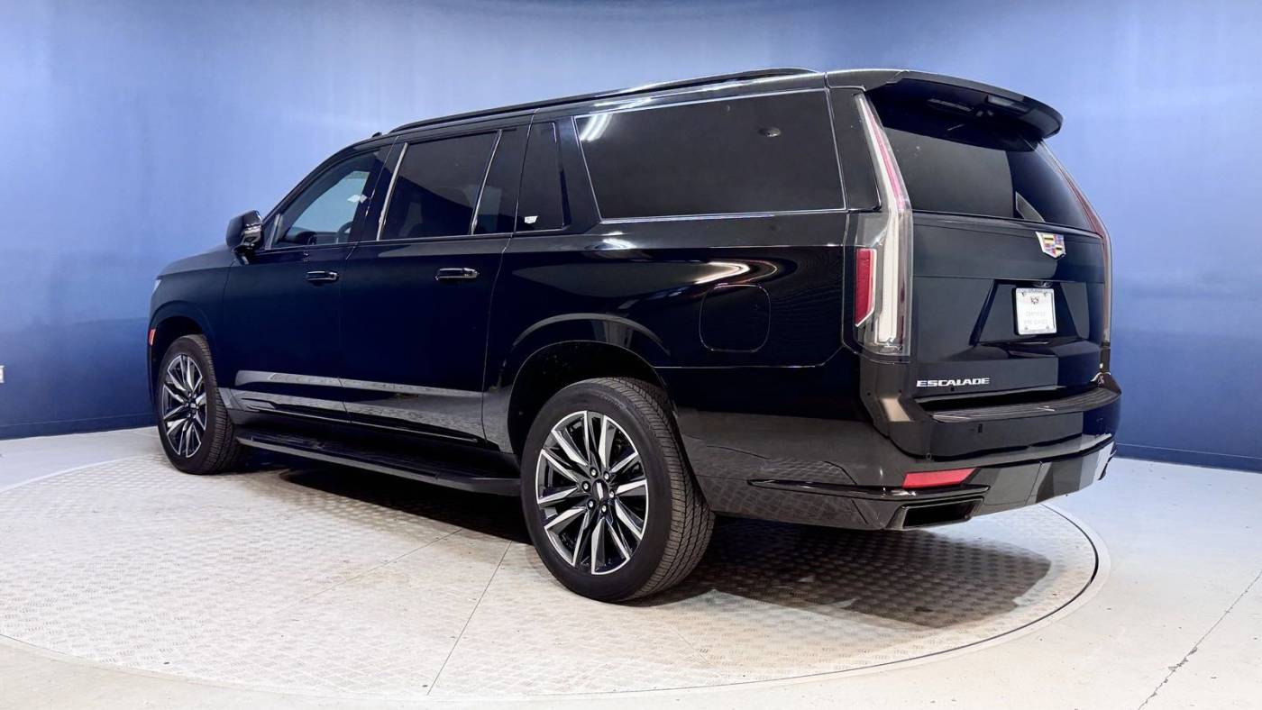 2022 cadillac escalade esv sport