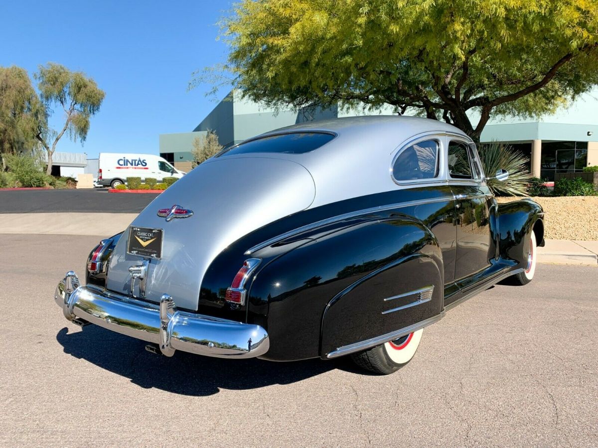 1941 buick special 2dr fastback - gorgeous total restoration - modernized - wow!