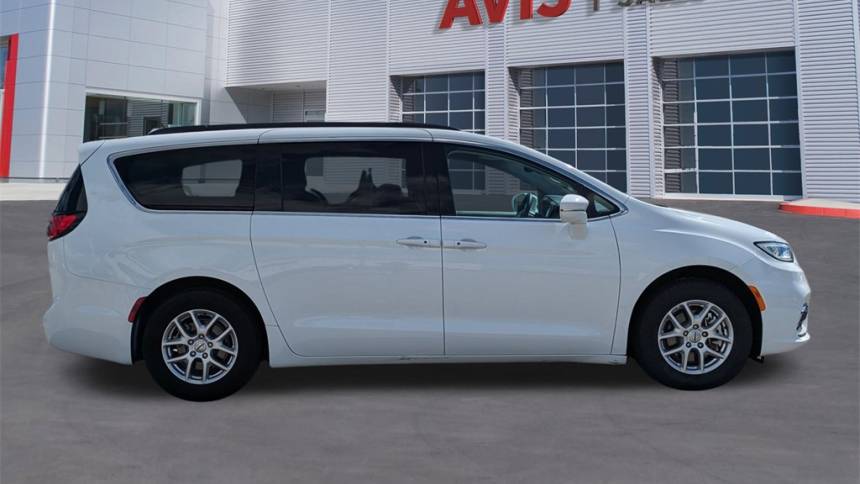 2022 chrysler pacifica touring l