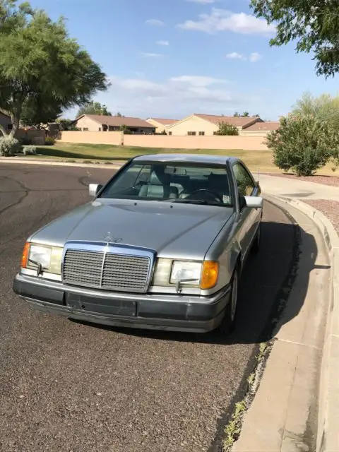 1990 mercedes-benz 300ce base coupe 2-door 3.0l