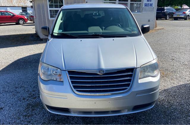 2008 chrysler town & country lx